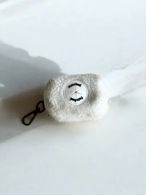 TEDDY FLEECE BAG HOLDER IN CREAM - Image #2